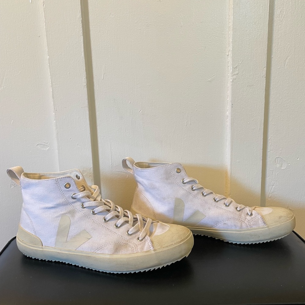 Veja Nova High Tops Butter Sole